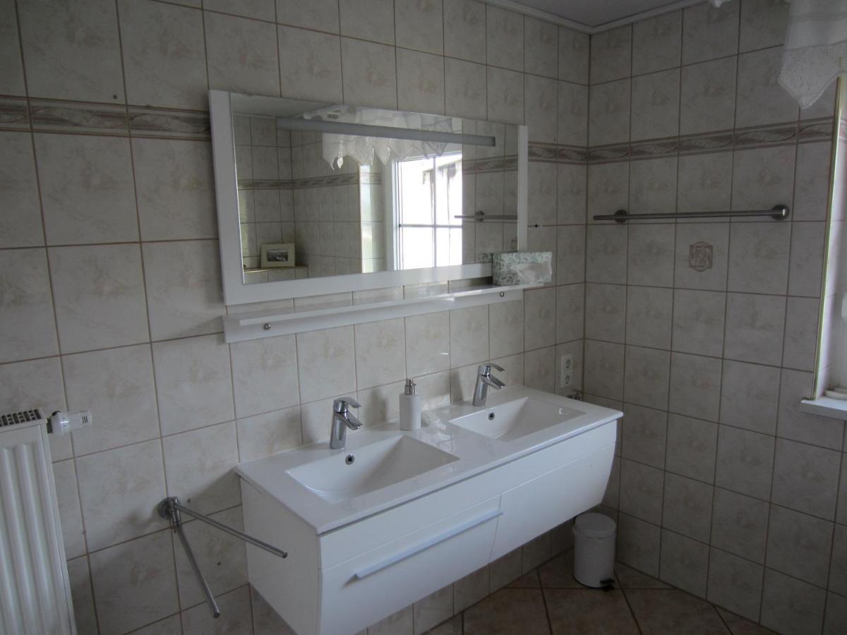 Ferienwohnung Bienwald Mit Pool Fuer 4 - 6 Personen Mit 3 Schlafzimmern Grobitz Exteriér fotografie